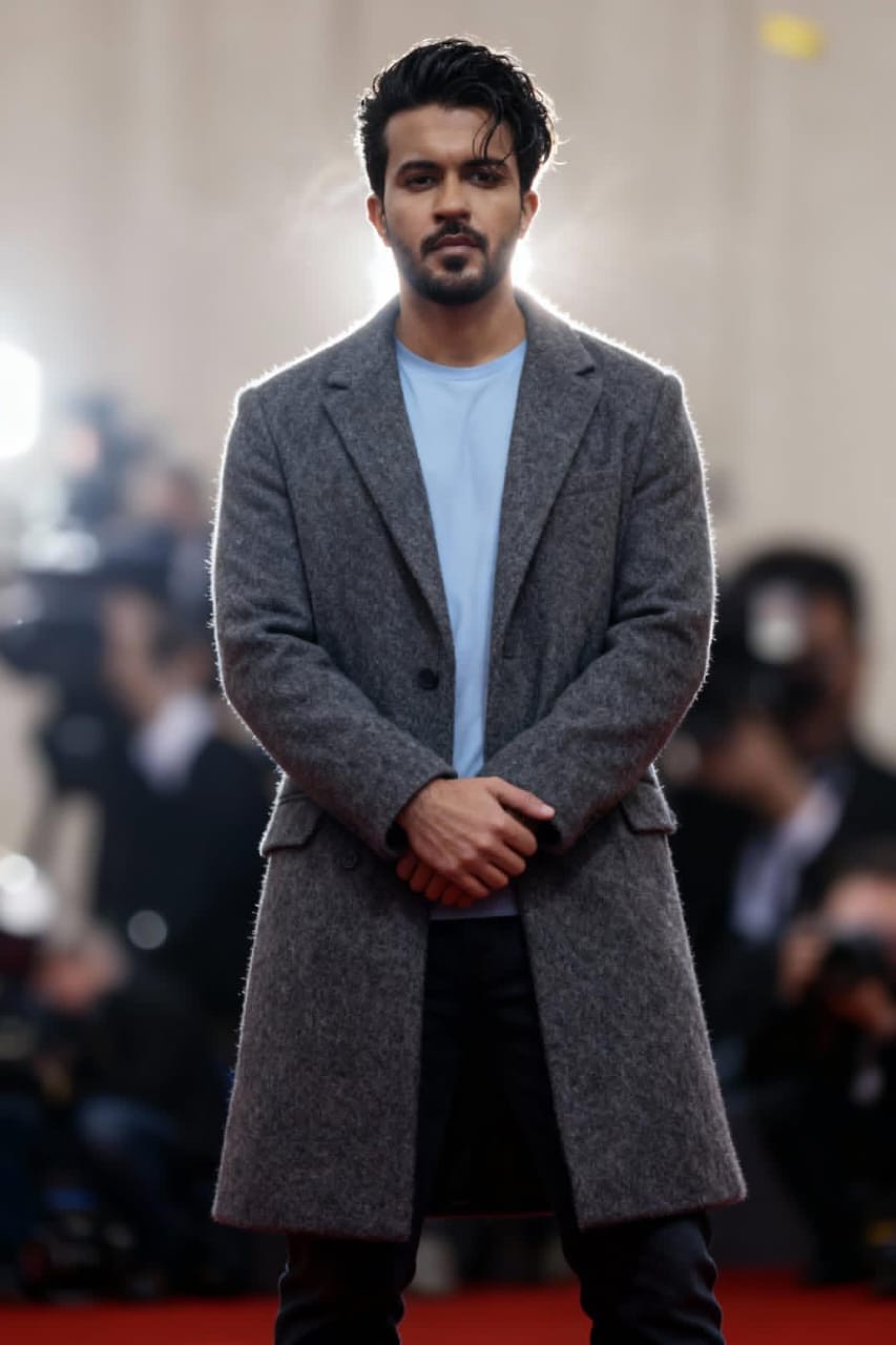 Striking Male Model Style Inspiration for Modern Fashion